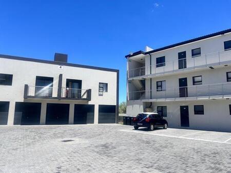 2 Bedroom Apartment in Parklands