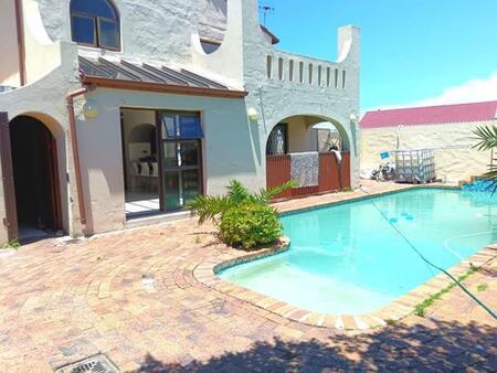 1 Bedroom House in Grassy Park
