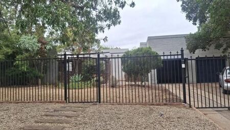 4 Bedroom House in Van Riebeeck Park