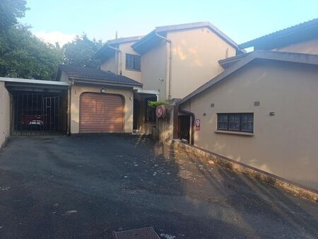 3 Bedroom duplex townhouse - sectional to rent in The Wolds, Pinetown