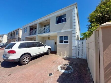 3 Bedroom duplex townhouse - freehold to rent in Parklands, Blouberg
