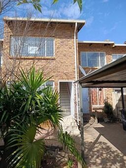 3 Bedroom Duplex in Florida