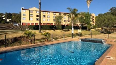 2 Bedroom Apartment in Helderkruin