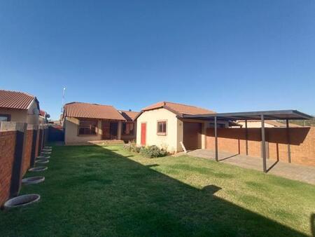 2 Bedroom Simplex in Krugersdorp Central