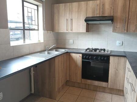 2 Bedroom Duplex in Noordheuwel