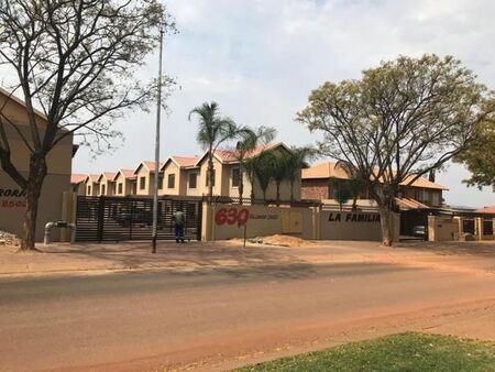 2 Bedroom Townhouse in Daspoort