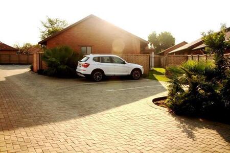 3 Bedroom Townhouse in Equestria