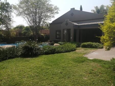 3 Bedroom House in Menlo Park