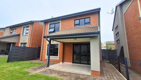 3 Bedroom Apartment in Derdepoort