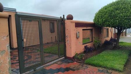 3 Bedroom House in Protea Glen