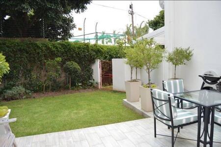 2 Bedroom Apartment in Fourways