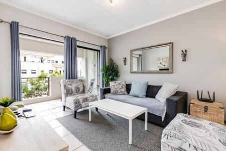 2 Bedroom Apartment in Bryanston