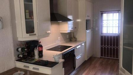 2 Bedroom Apartment in Benmore Gardens