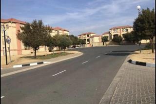 1 Bedroom Townhouse in Aeroton