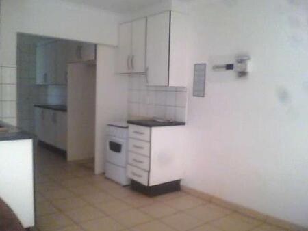 2 Bedroom House in Van Riebeeck Park