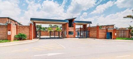 2 Bedroom Townhouse in Glen Marais