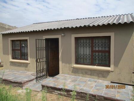 2 Bedroom House in Tembisa