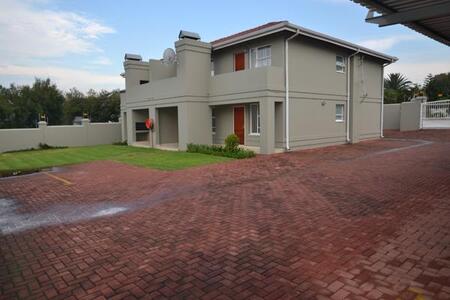 2 Bedroom Apartment in Edenvale