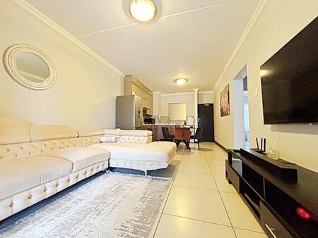 2 Bedroom Apartment in Rooihuiskraal North