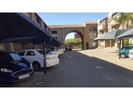 1 Bedroom Apartment in Rooihuiskraal
