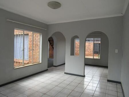 3 Bedroom House in Pierre van Ryneveld