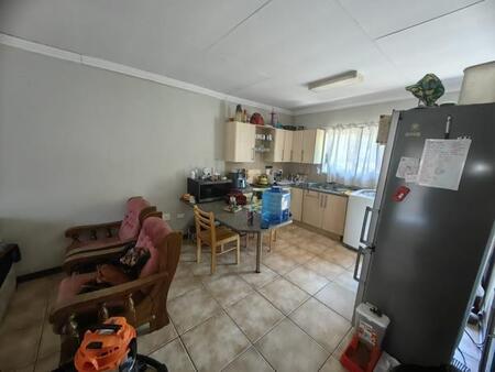 2 Bedroom Townhouse in Roodia