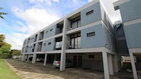 1 Bedroom Flat in Selborne