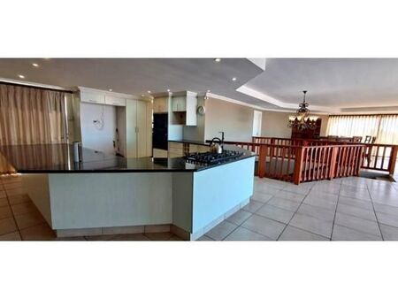 4 Bedroom House in Winterstrand