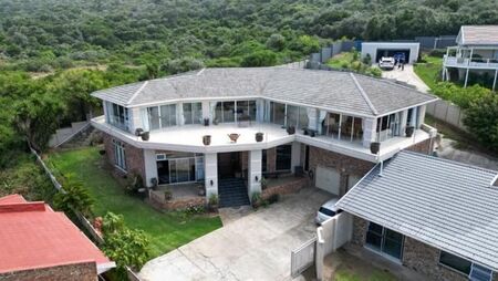 5 Bedroom House in Winterstrand