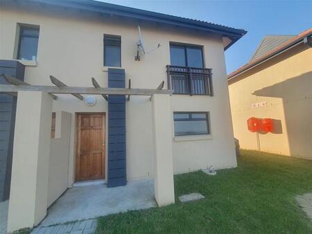 3 Bedroom Simplex in Kidds Beach