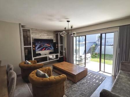 3 Bedroom Townhouse in Beacon Bay