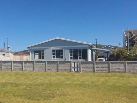 3 Bedroom House in Kidds Beach