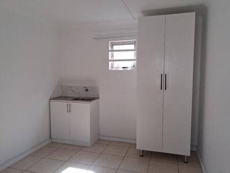 1 Bedroom Flat in Quigney