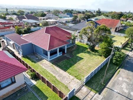 3 Bedroom House in Greenfields