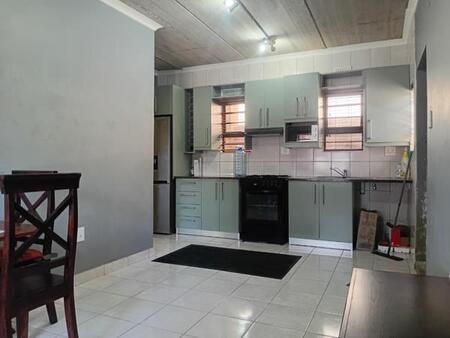 1 Bedroom Apartment in Vincent