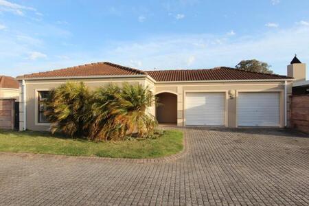 3 Bedroom Townhouse in Morningside