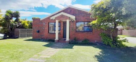 2 Bedroom Townhouse in Lorraine