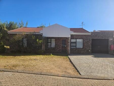 3 Bedroom House in Oudtshoorn