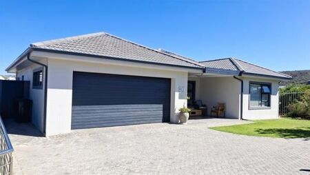 3 Bedroom House in Diaz Beach