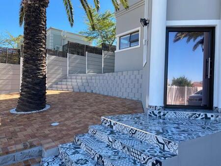 3 Bedroom House in West Beach