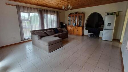 4 Bedroom House in Pacaltsdorp