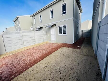 2 Bedroom Townhouse in Rivergate
