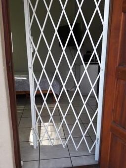 Bachelor apartment in Windsor Park