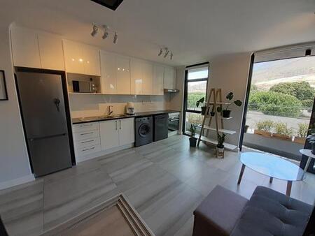 1 Bedroom Apartment in Observatory