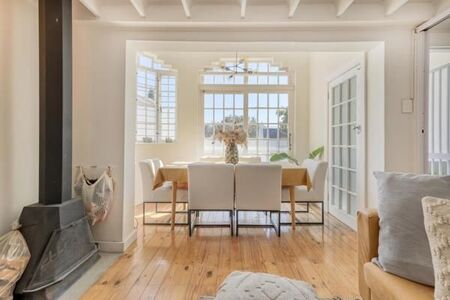 2 Bedroom Apartment in Oranjezicht