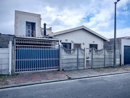 2 Bedroom House in Lavender Hill