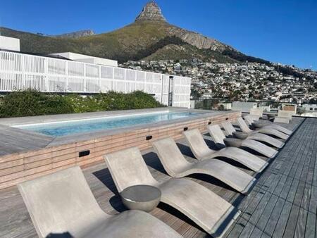 2 Bedroom Apartment in Sea Point