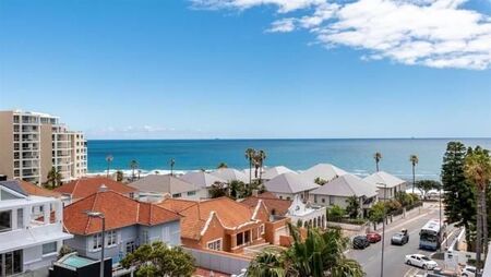 2 Bedroom Apartment in Sea Point