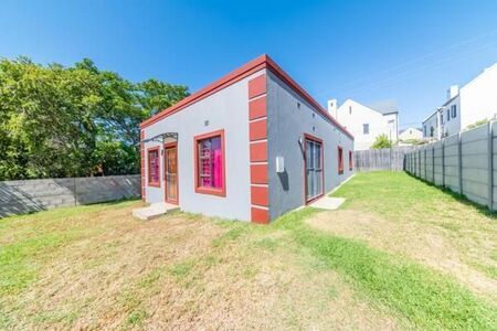 3 Bedroom House in Jamestown