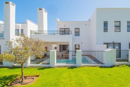 2.5 Bedroom House in Croydon